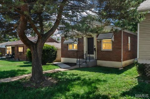 1237 Fairview Avenue University City MO 63130