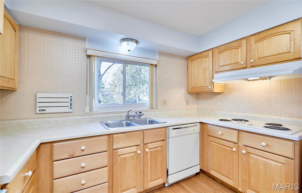 Bellerive Estates Add Seven - Residential Lease