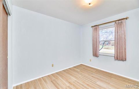 Tiny photo for 815 Montmartre Court, St Louis, MO 63141 (MLS # 26018273)