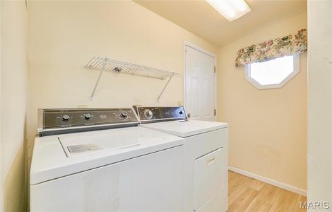 Tiny photo for 815 Montmartre Court, St Louis, MO 63141 (MLS # 26018273)