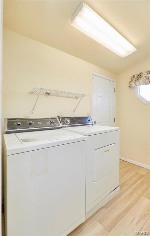 Tiny photo for 815 Montmartre Court, St Louis, MO 63141 (MLS # 26018273)