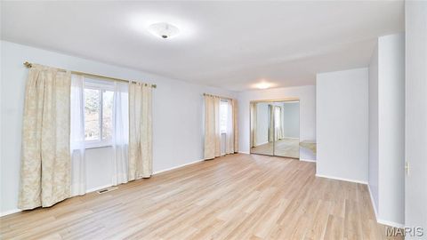 Tiny photo for 815 Montmartre Court, St Louis, MO 63141 (MLS # 26018273)