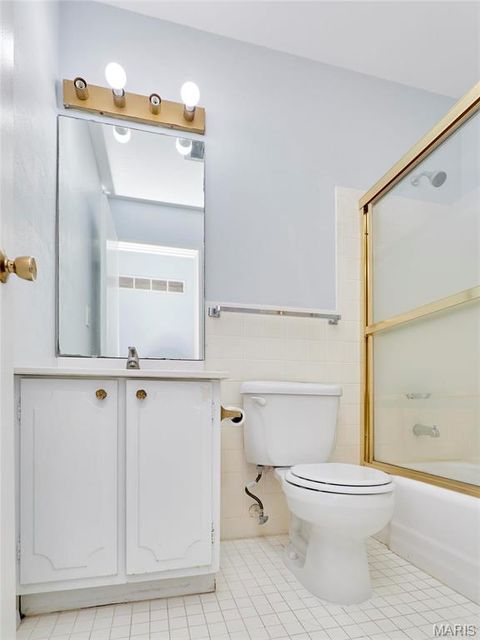 Tiny photo for 815 Montmartre Court, St Louis, MO 63141 (MLS # 26018273)