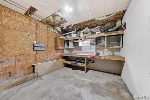 Tiny photo for 920 N 7th Street, Elsberry, MO 63343 (MLS # 26012888)