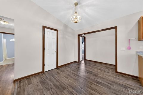 Tiny photo for 920 N 7th Street, Elsberry, MO 63343 (MLS # 26012888)