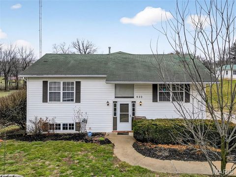 Photo of 920 N 7th Street, Elsberry, MO 63343 (MLS # 26012888)