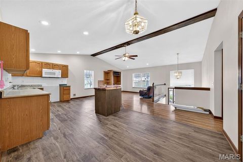 Tiny photo for 920 N 7th Street, Elsberry, MO 63343 (MLS # 26012888)