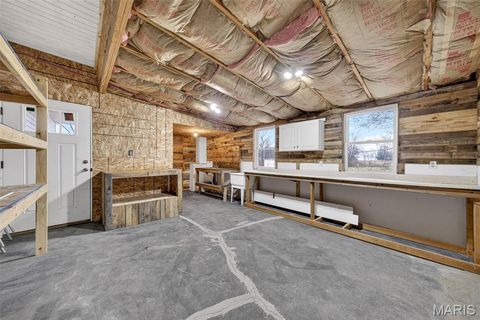 Tiny photo for 920 N 7th Street, Elsberry, MO 63343 (MLS # 26012888)