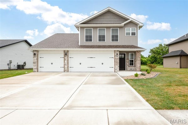 3605 JUSTINE DR, PONTOON BEACH, IL 62040 - Image e825111eaee5488481e2b60d90015321/3643065091