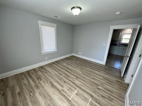 Tiny photo for 7148 Kensington Avenue, St Louis, MO 63143 (MLS # 25082928)