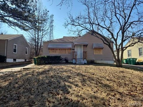 Photo of 7752 Mallard Drive, St Louis, MO 63133 (MLS # 26007925)