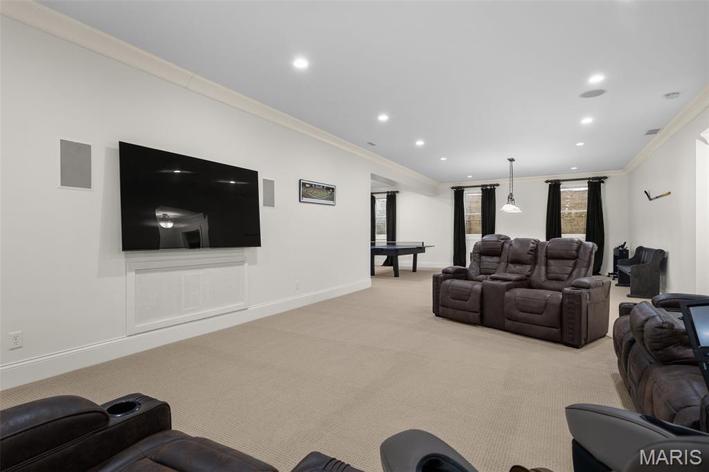 Outer Ladue Drive - Residential