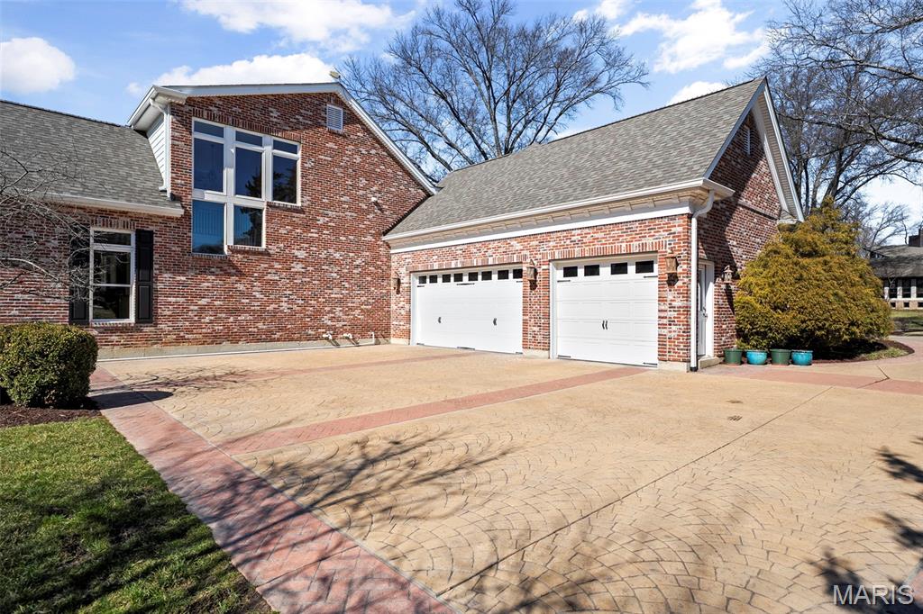 Outer Ladue Drive - Residential