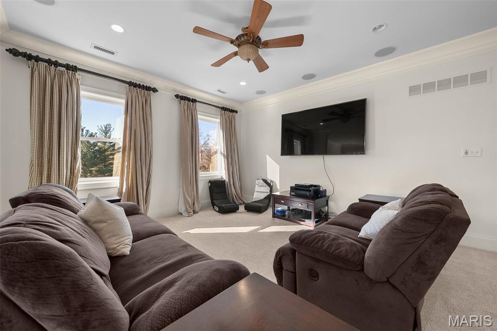 Outer Ladue Drive - Residential