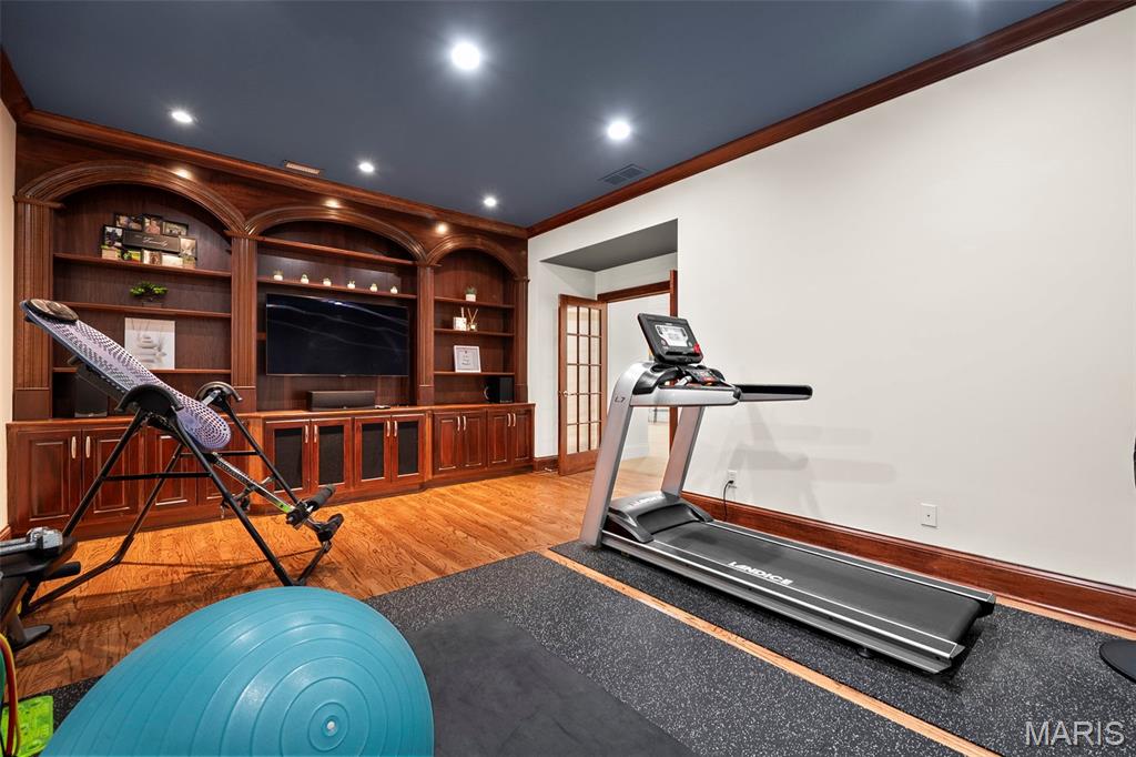 Outer Ladue Drive - Residential