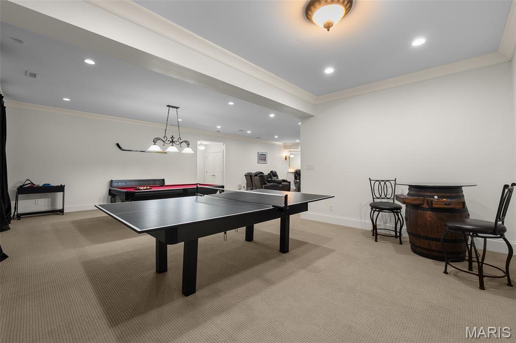 Outer Ladue Drive - Residential