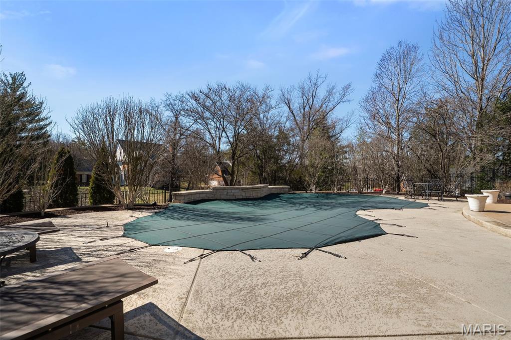 Outer Ladue Drive - Residential