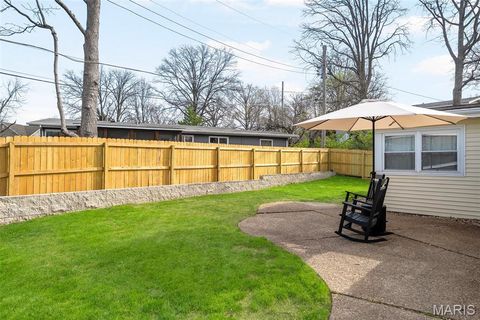 Tiny photo for 727 Paschal Drive, Mehlville, MO 63125 (MLS # 26018078)