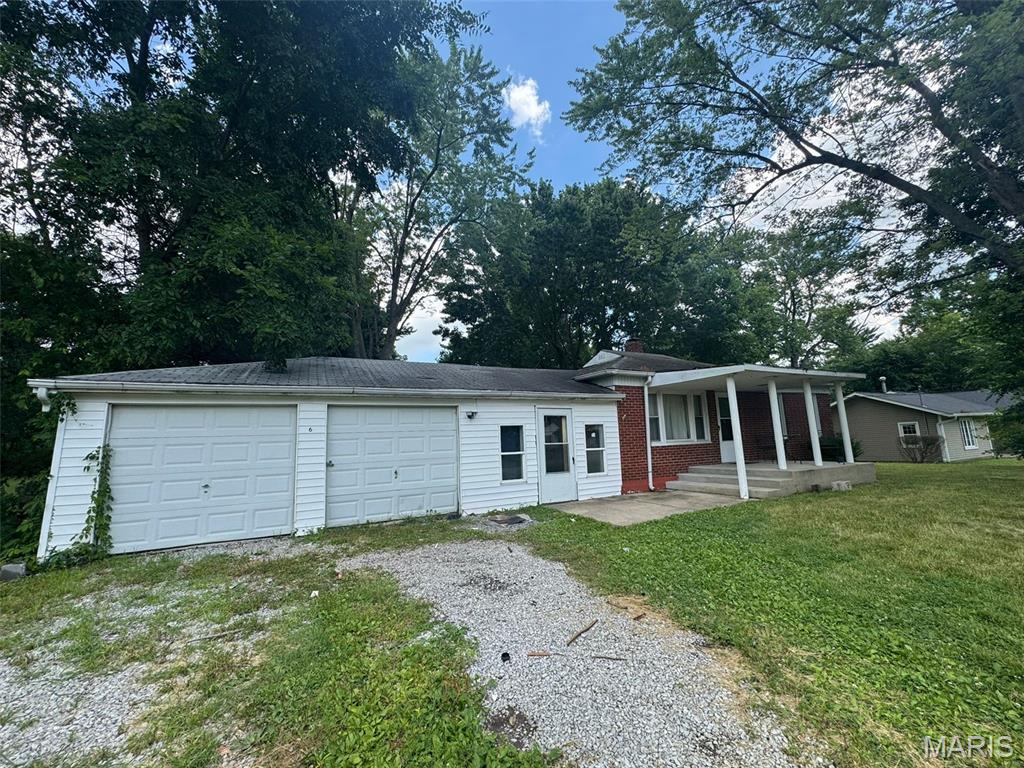 6 Maple Drive