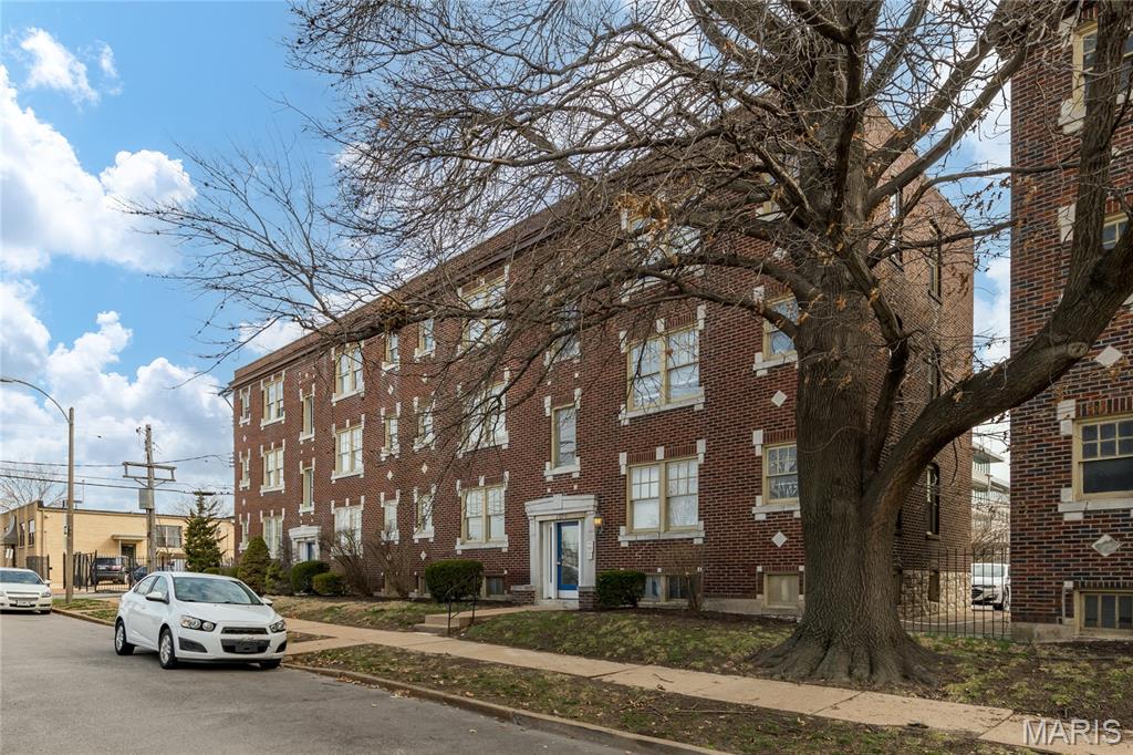 1014 Oakview Place