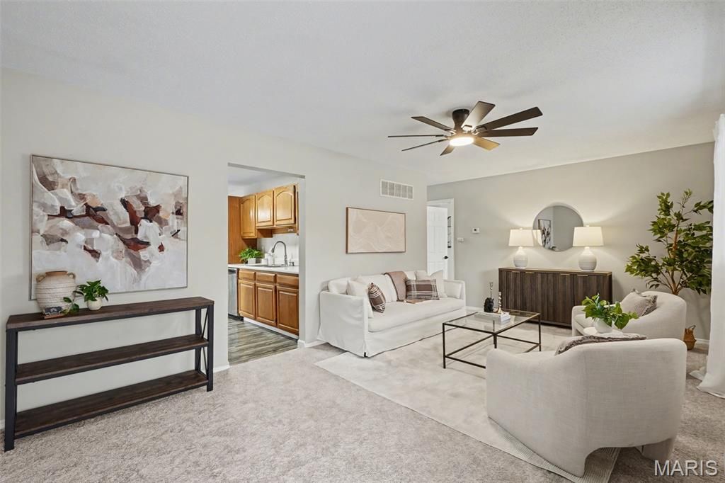 Photo of 923 Joeard Lane, St Charles, MO 63301 (MLS # 26002236)