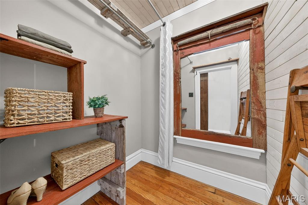 Shields Sub Of Sutton Tr - Residential