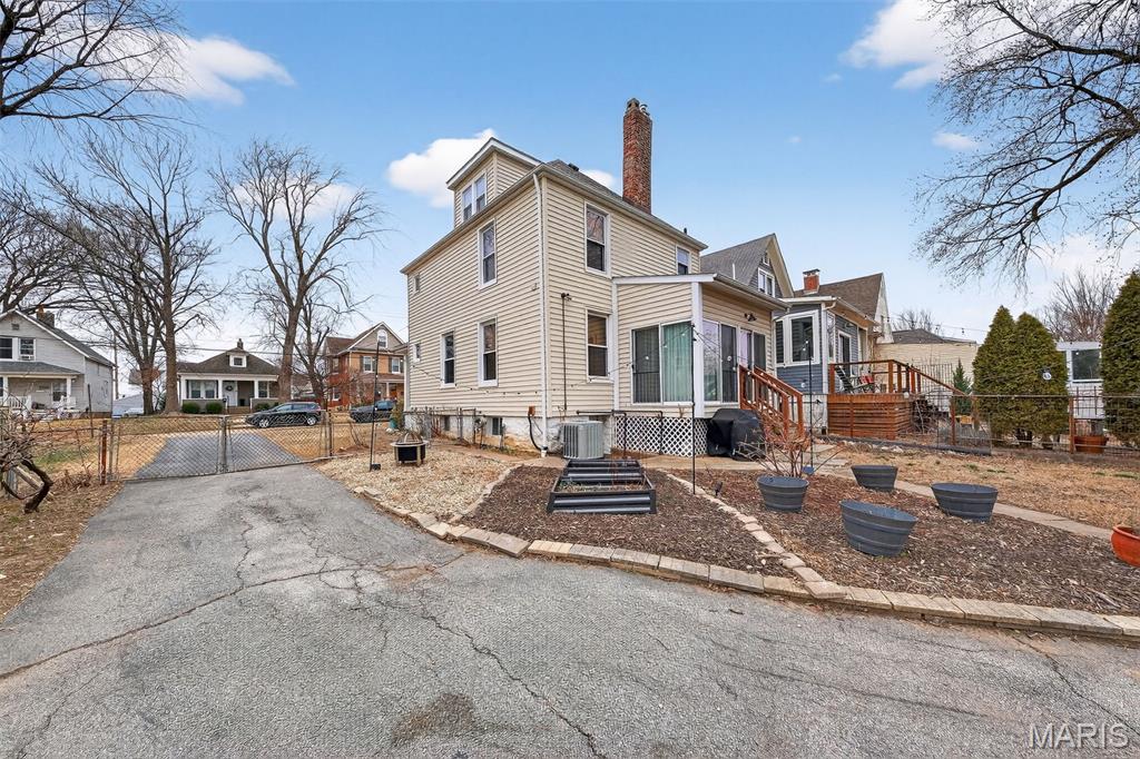 Shields Sub Of Sutton Tr - Residential