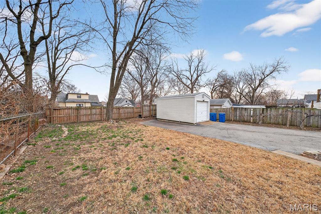 Shields Sub Of Sutton Tr - Residential