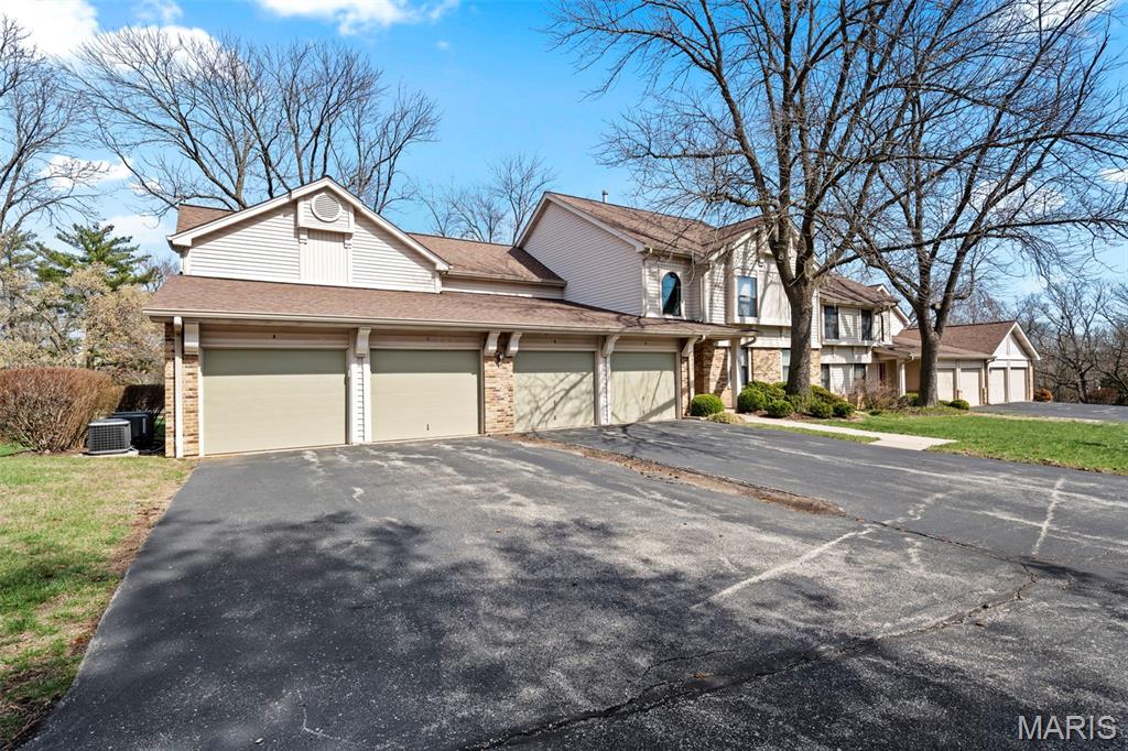 Treetop Condo One-M - Residential