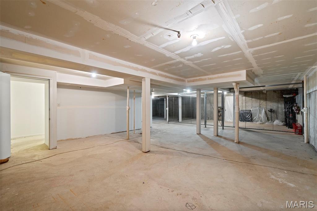 Treetop Condo One-M - Residential