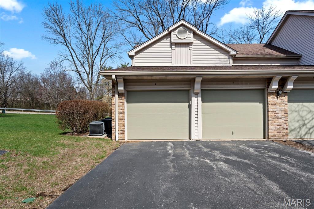 Treetop Condo One-M - Residential