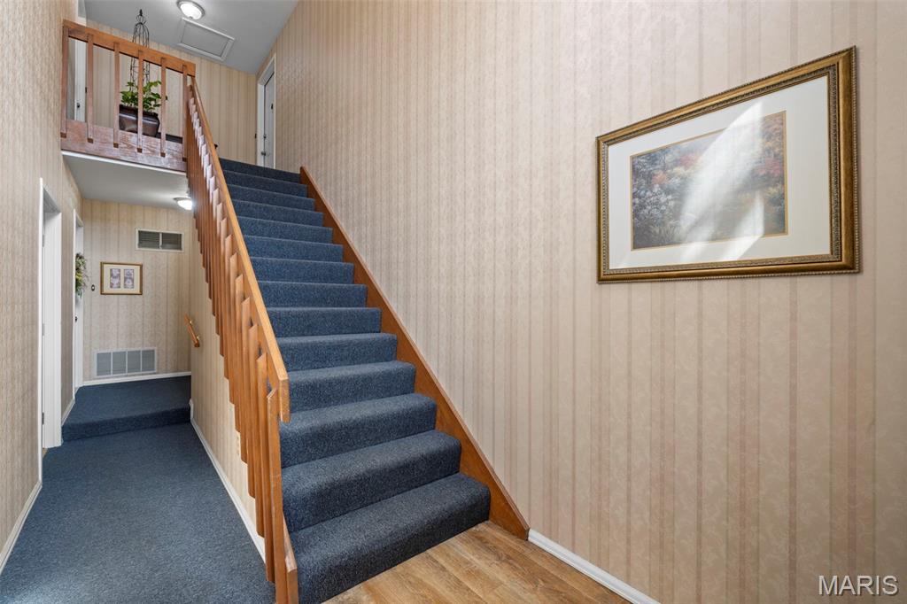 Treetop Condo One-M - Residential