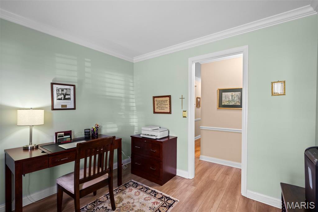 Treetop Condo One-M - Residential