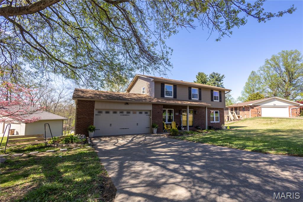 Woodland Hills Estate - Residential