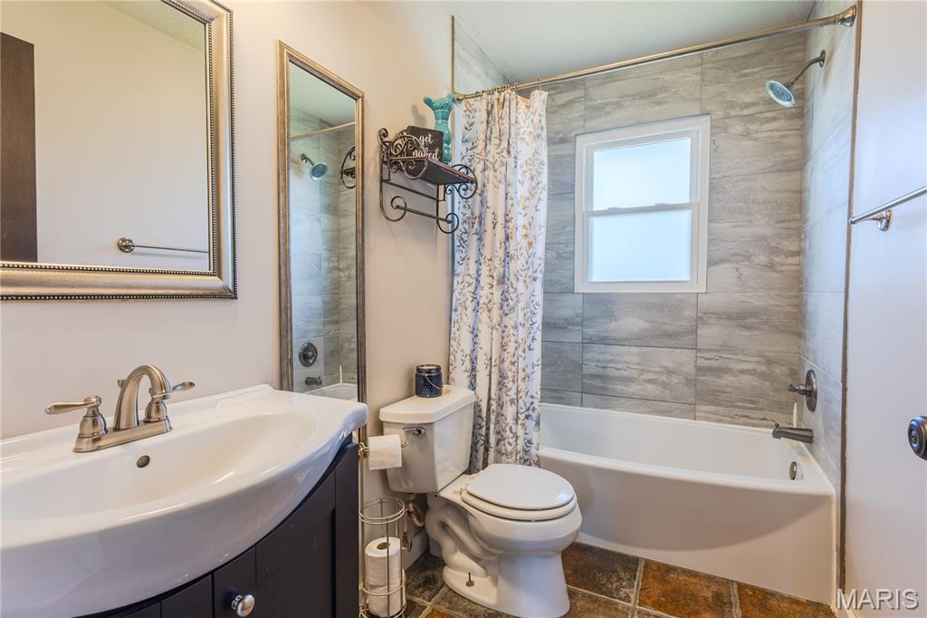 Woodland Hills Estate - Residential