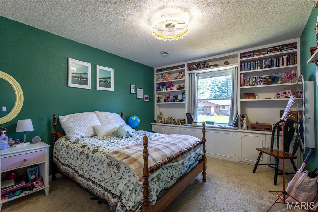 Woodland Hills Estate - Residential