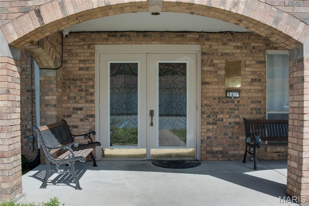 Carriage House Manor Condo Ph - Residential