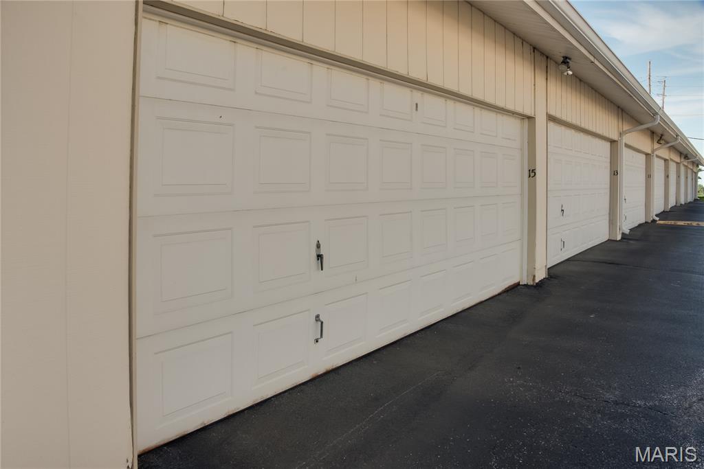 Carriage House Manor Condo Ph - Residential