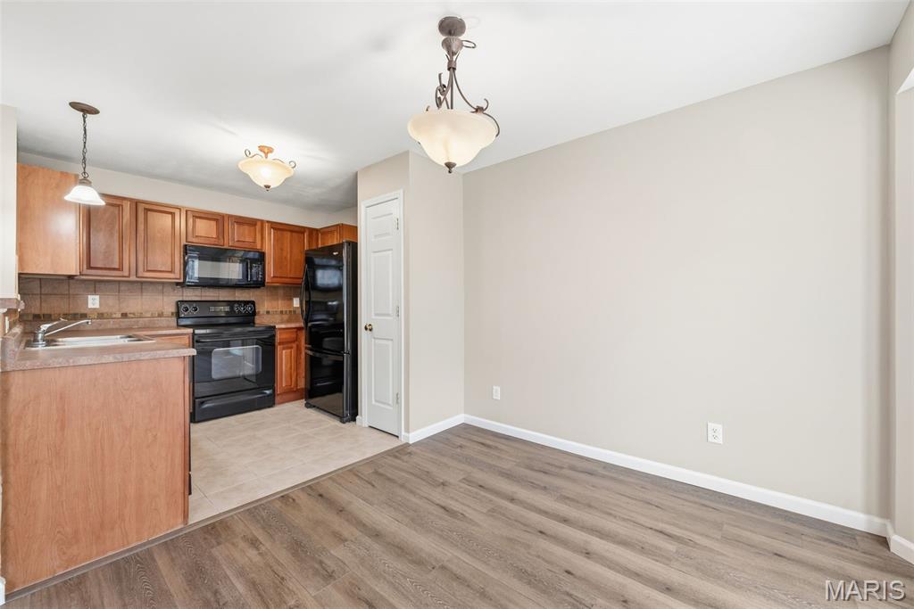 Tyndale Village At Thornbury #2 - Residential