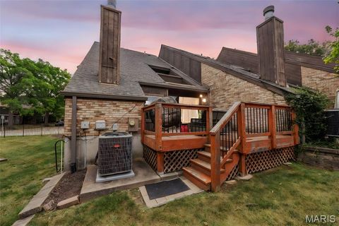 Tiny photo for 925 Maison Ladue Drive, Creve Coeur, MO 63141 (MLS # 25063788)
