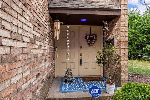 Tiny photo for 925 Maison Ladue Drive, Creve Coeur, MO 63141 (MLS # 25063788)
