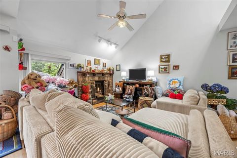 Tiny photo for 925 Maison Ladue Drive, Creve Coeur, MO 63141 (MLS # 25063788)