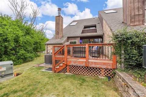 Tiny photo for 925 Maison Ladue Drive, Creve Coeur, MO 63141 (MLS # 25063788)