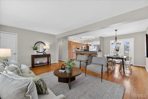 Tiny photo for 954 Rochdale Drive, Kirkwood, MO 63122 (MLS # 26006501)