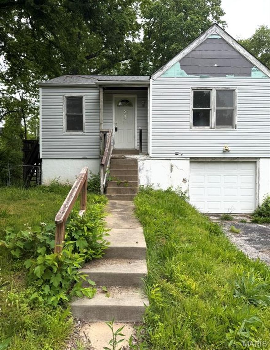 This charming bungalow is waiting for you to make it a home. This property features 1206 sq ft, 3 bedrooms, 1 bathroom, wood flooring, large family room, large living and dining room and so much more! Close to shopping and transportation. Do not hesitate to schedule your appointment today! Investors gem! New Roof 2025.