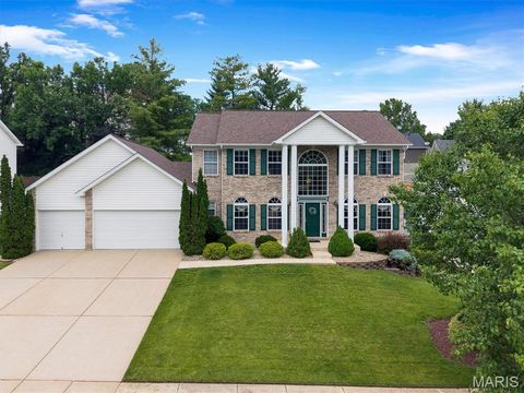 Photo of 512 Deer Pointe Court, Fenton, MO 63026 (MLS # 26031876)