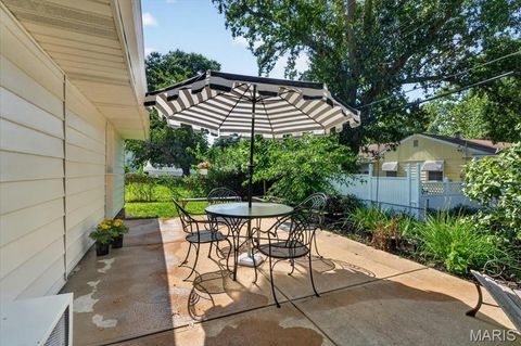Tiny photo for 223 Woodridge Road, Kirkwood, MO 63122 (MLS # 26035059)