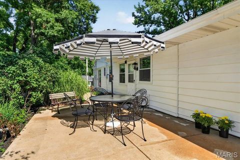 Tiny photo for 223 Woodridge Road, Kirkwood, MO 63122 (MLS # 26035059)