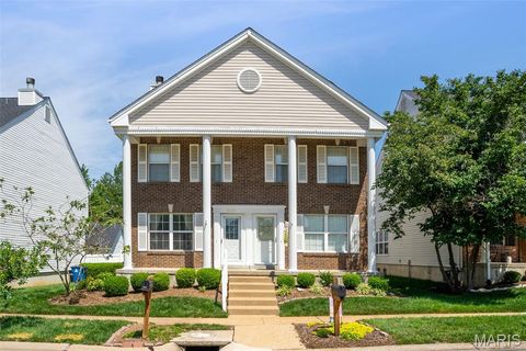 Photo of 16527 Carriage View Court, Wildwood, MO 63040 (MLS # 26014141)