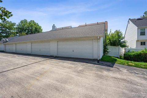 Tiny photo for 16527 Carriage View Court, Wildwood, MO 63040 (MLS # 26014141)